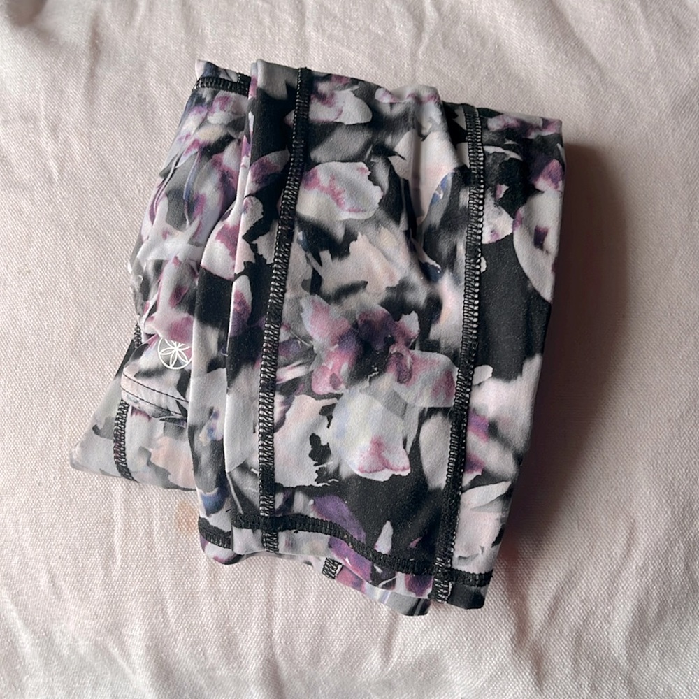 Multi colored leggings
